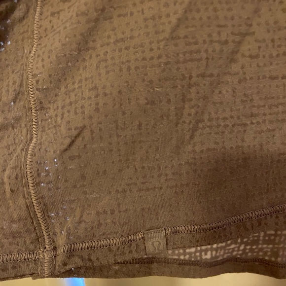 Lulu lemon top - Picture 3 of 3